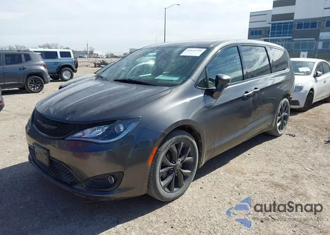 2020 Chrysler Pacifica Touring из США, поврежденный, VIN 2C4RC1FG9LR223639
